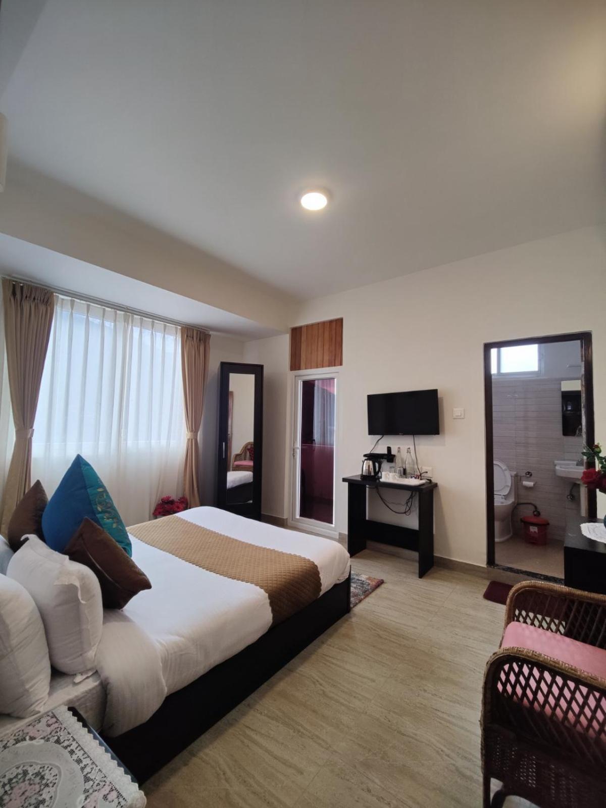 Maplewood Hotel & Spa Гангток Екстериор снимка