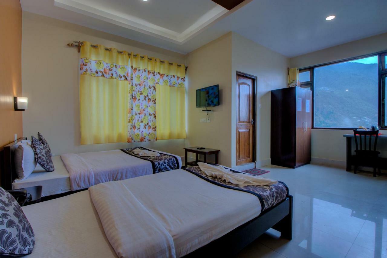 Maplewood Hotel & Spa Гангток Екстериор снимка